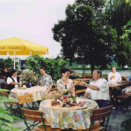 Värdshus Gaestehaus Zehntgraf Wipfeld