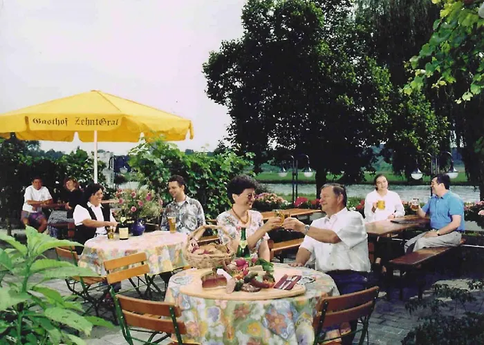 Zajazd Gaestehaus Zehntgraf Wipfeld